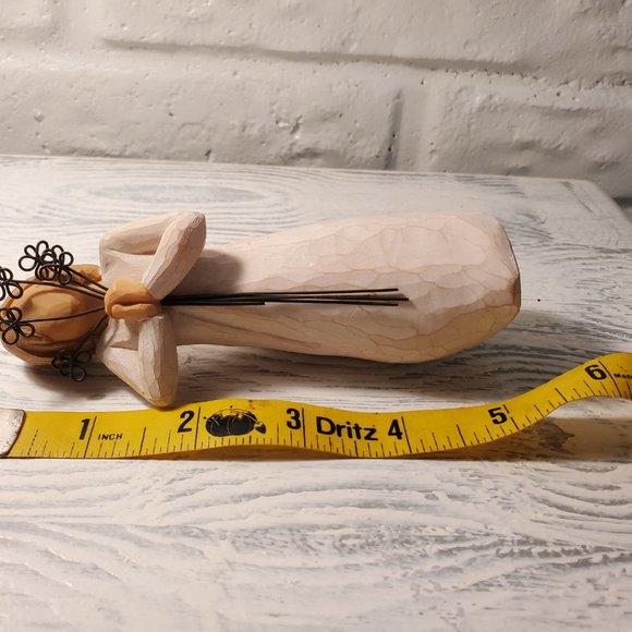 Willow Tree by Susan Lordi Sculpted Hand Painted Figurine Friendship 2004 - Picture 2 of 6